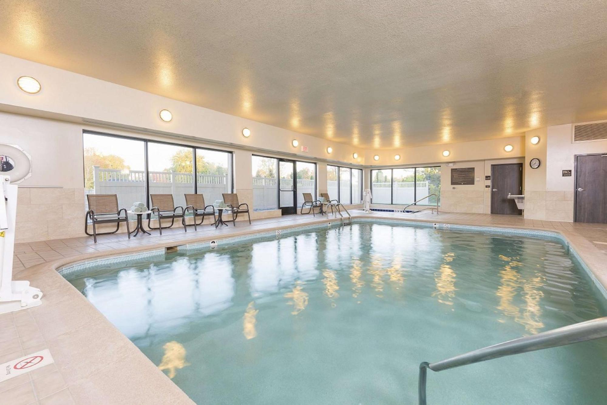 Hampton Inn Mount Pleasant Eksteriør billede