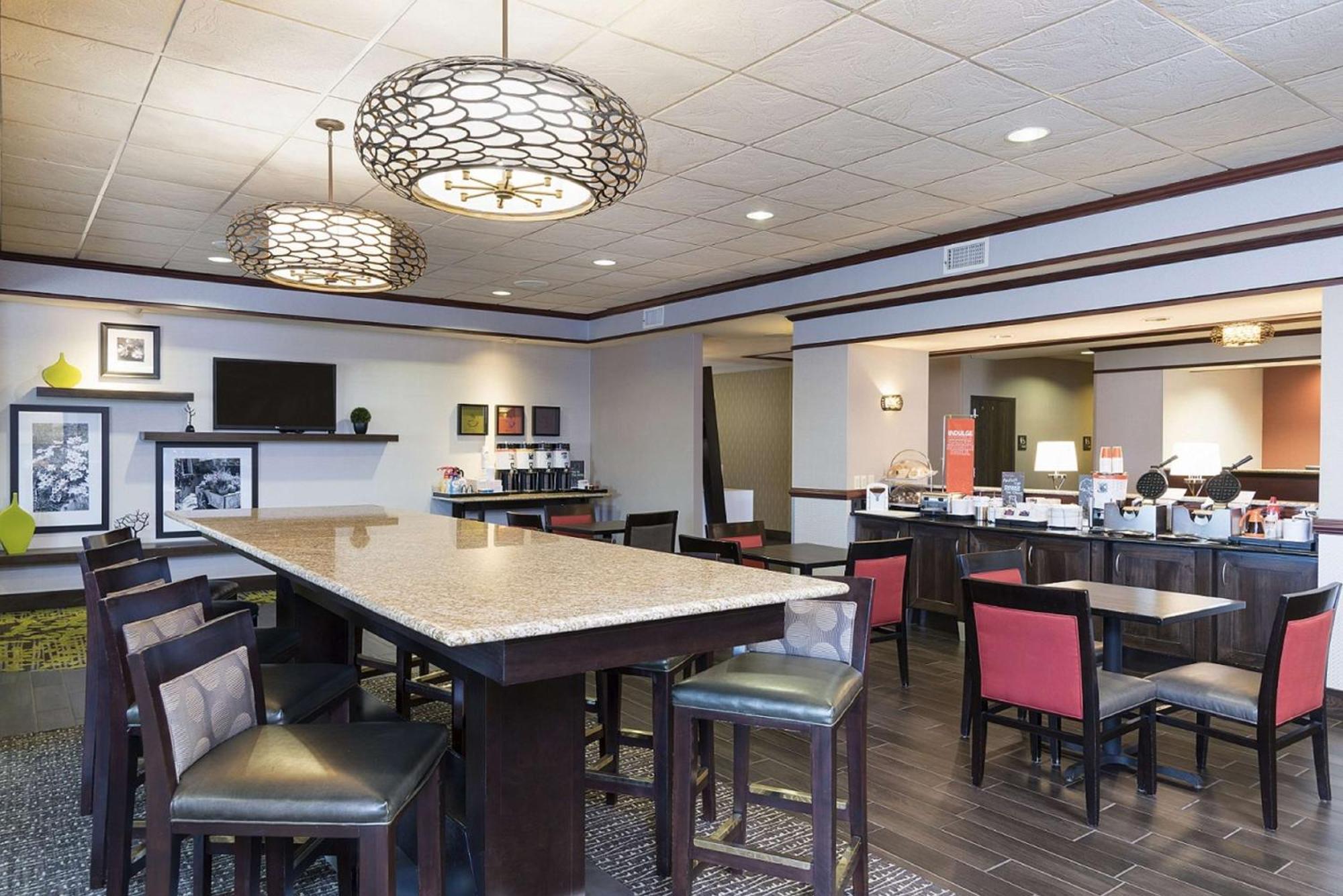 Hampton Inn Mount Pleasant Eksteriør billede