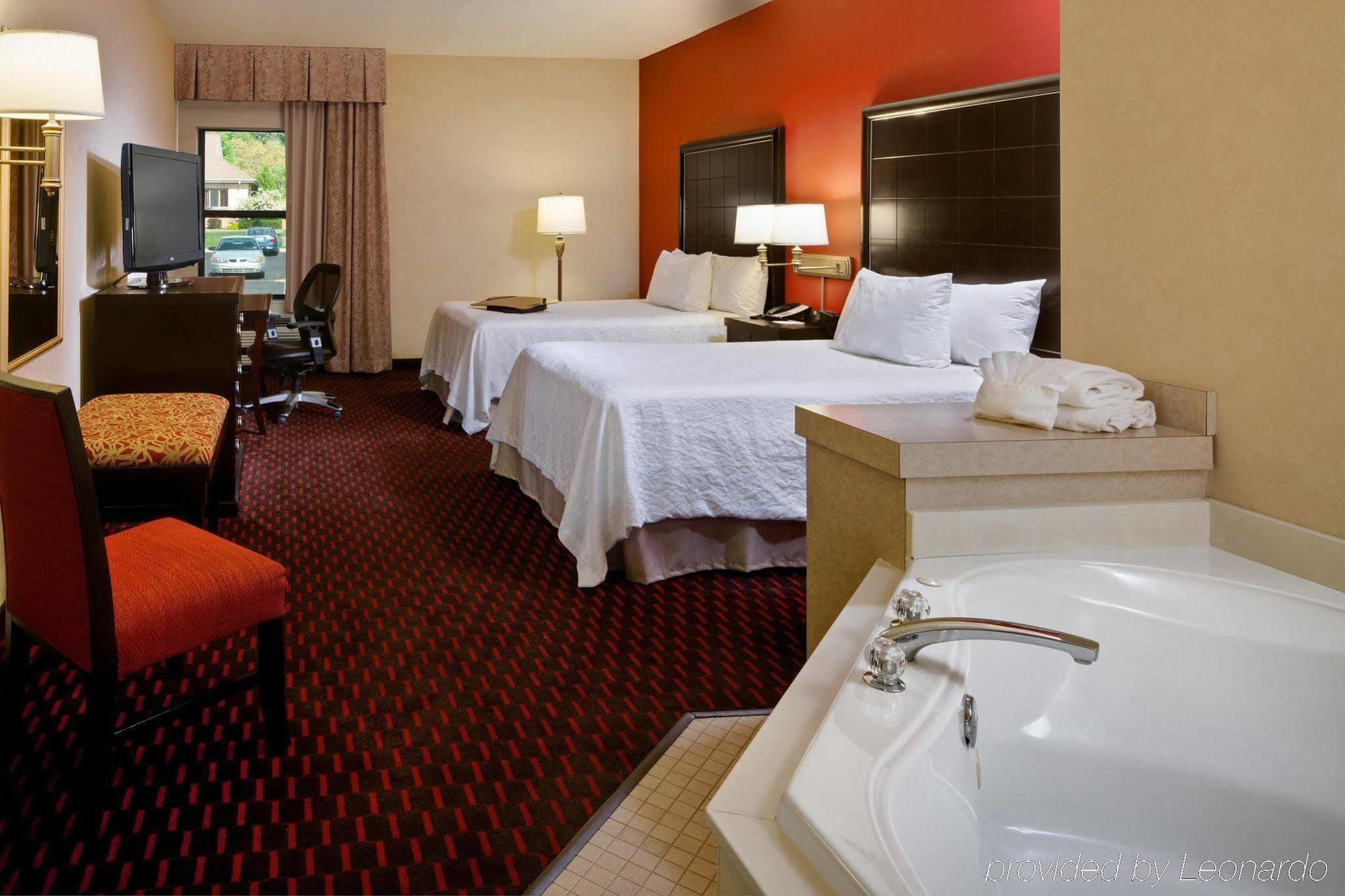 Hampton Inn Mount Pleasant Eksteriør billede