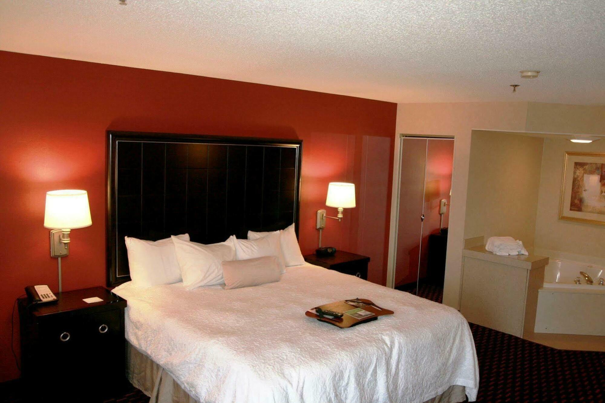 Hampton Inn Mount Pleasant Eksteriør billede