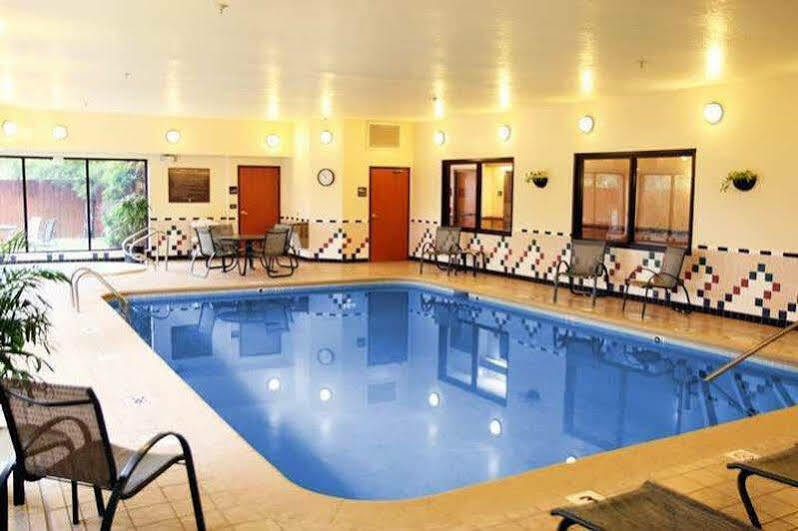 Hampton Inn Mount Pleasant Eksteriør billede